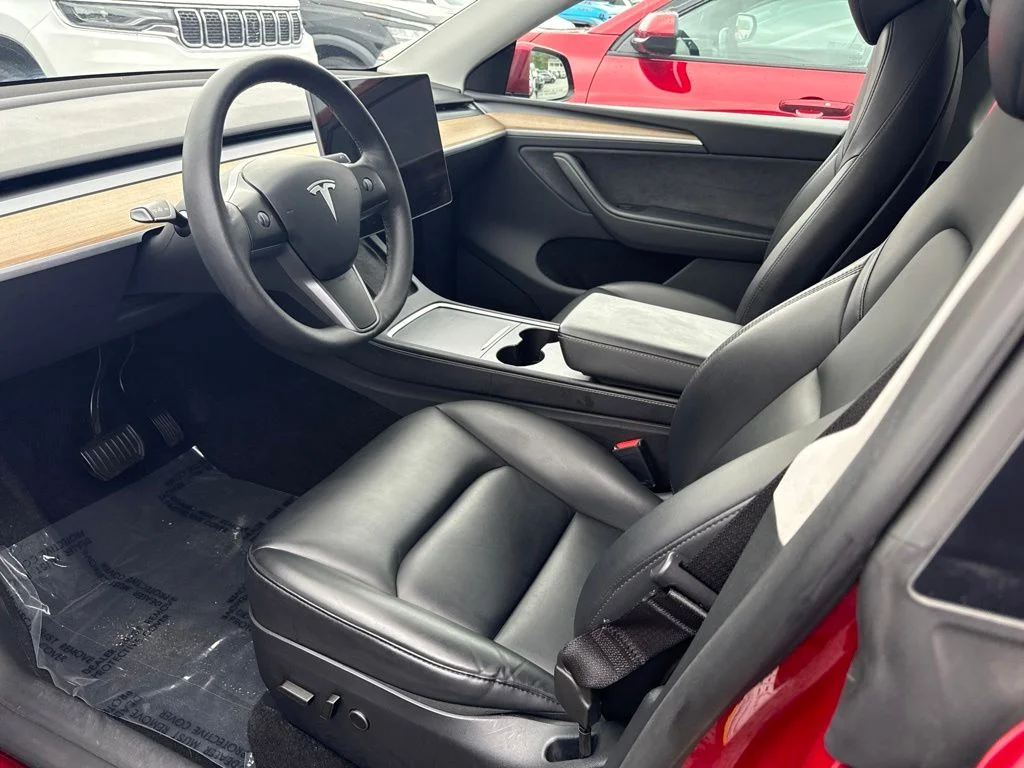 Used 2024 Red Tesla Long Range image 3