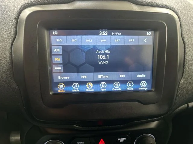 Used 2019 White Jeep Latitude image 13