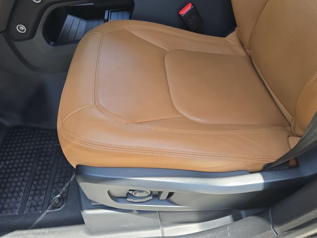 Certified Used 2024 Gray Land Rover Carpathian Edition image 29