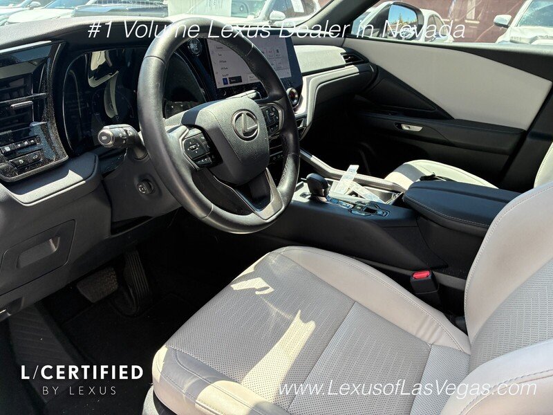 Certified Used 2024 Pearl Lexus 350 image 4