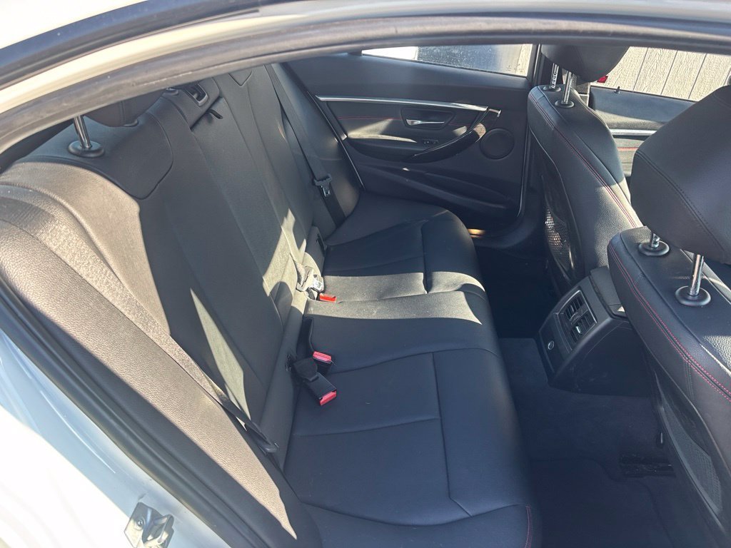 Used 2016 White Metallic BMW 328i image 17