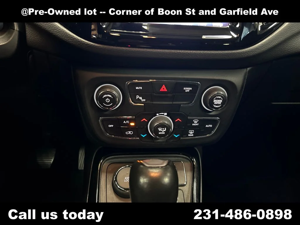 Used 2019 Black Jeep Limited image 19