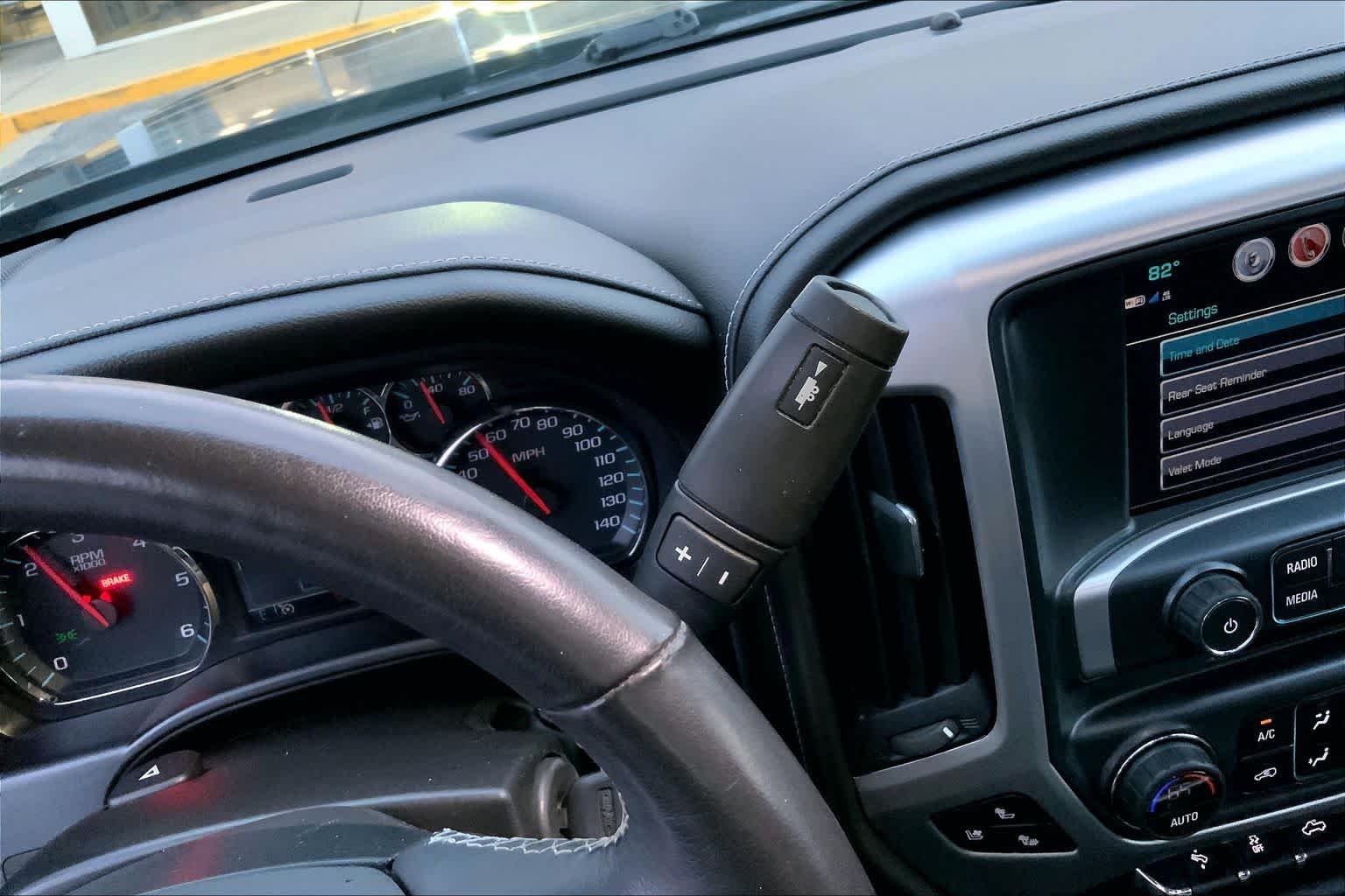 Used 2018 Dark Slate Metallic GMC SLT image 16