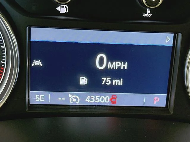 Used 2024 White Frost Tricoat Buick Essence image 44