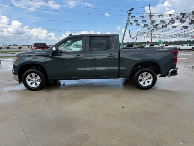 Used 2025 Cypress Gray Chevrolet LT image 2