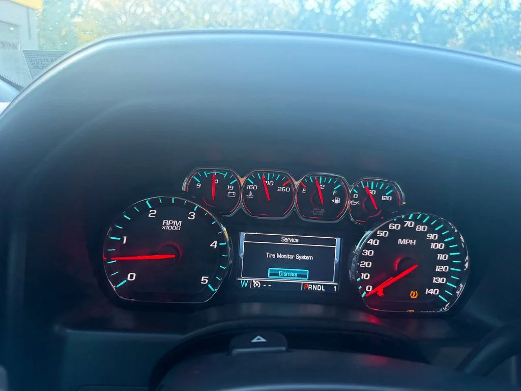 Used 2017 Gray GMC SLT image 10