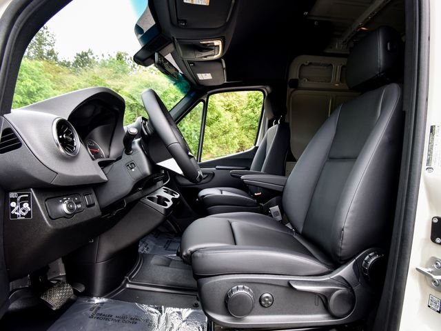 New 2026 Pebble Gray Mercedes-Benz Cargo 144 WB image 17