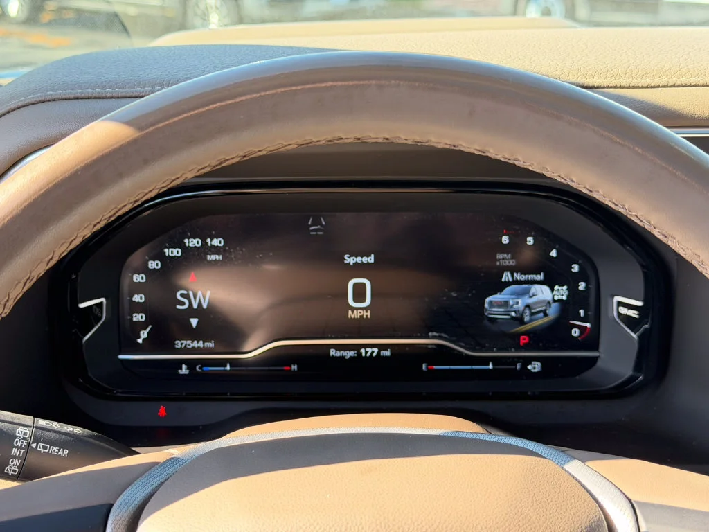 2023 GMC Yukon Denali - Photo 41