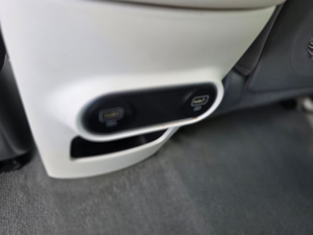 2022 Hyundai IONIQ 5 SE - Photo 17