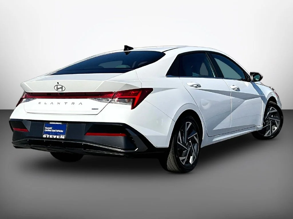 Used 2026 White Hyundai Limited image 6