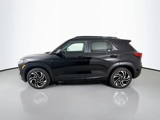 New 2026 Mosaic Black Metallic Chevrolet RS image 4