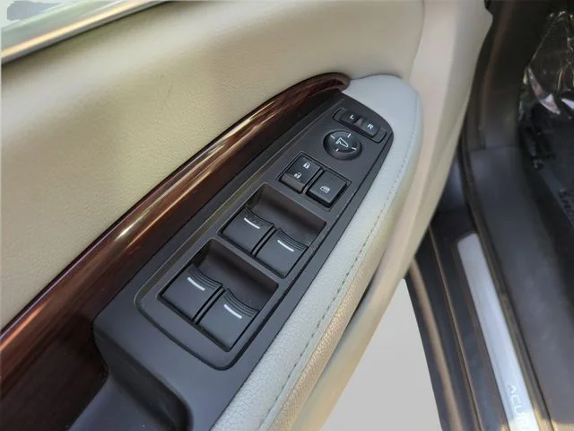 Used 2015  Acura 3.5L Technology Package image 18