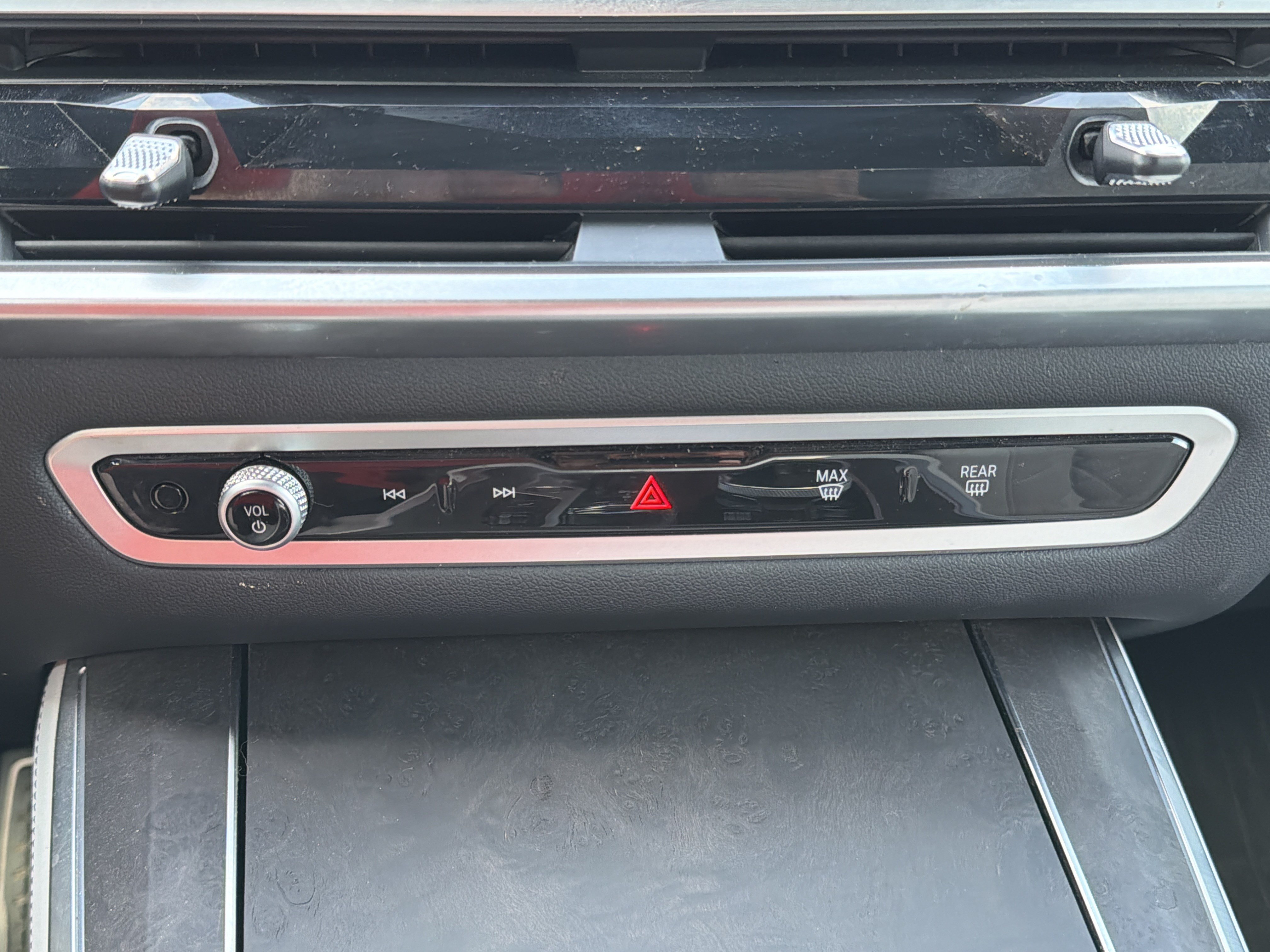 Certified Used 2025 Marina Bay Blue Metallic BMW M60i image 7