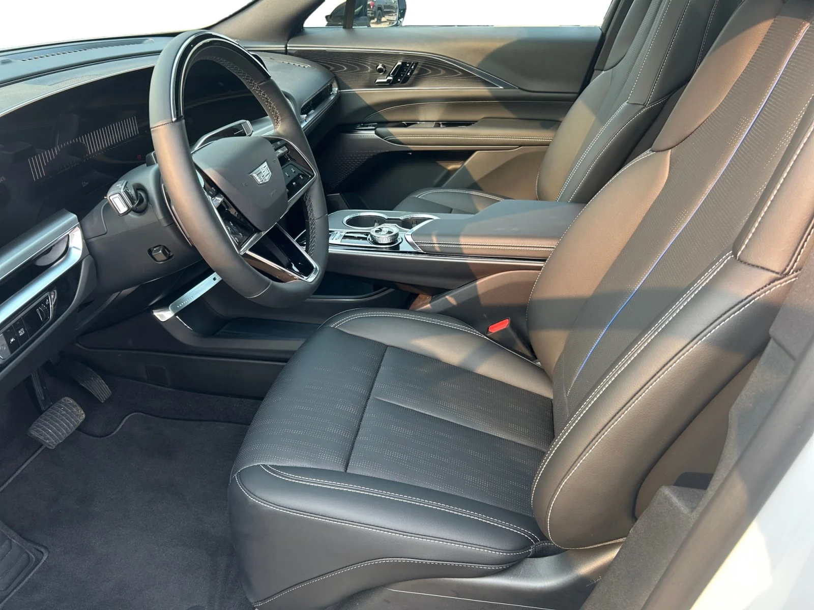 New 2026 Vibrant White Tricoat Cadillac Sport image 14