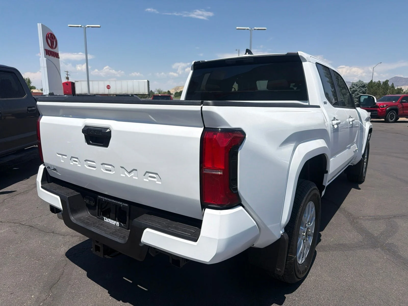 New 2026 Ice Cap Toyota SR5 image 7