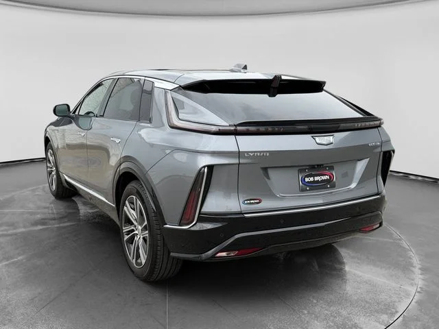 Used 2023 Gray Cadillac Luxury image 5