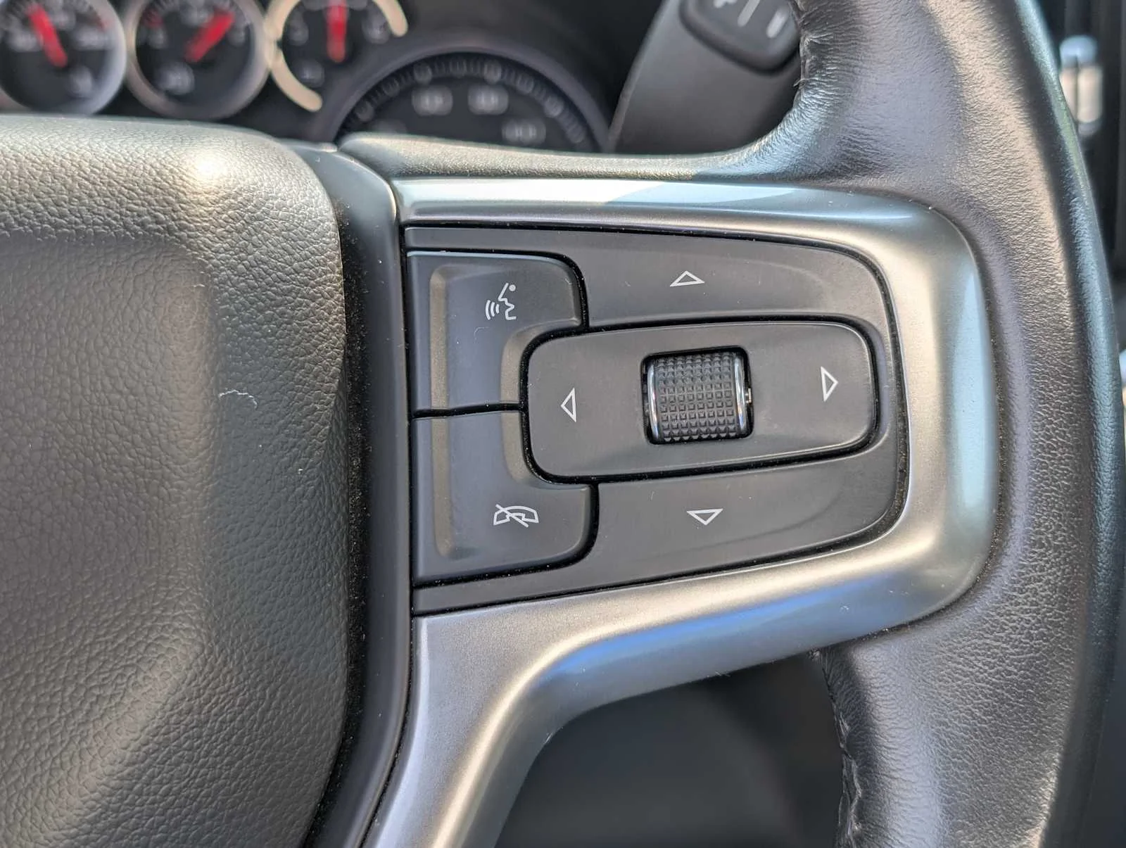 Used 2020 Summit White Chevrolet LT Trail Boss image 34