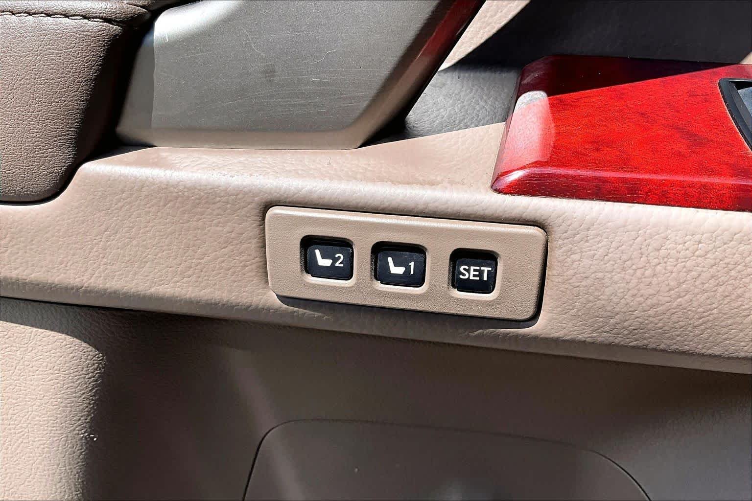 Used 2013 Knights Armor Pearl Lexus  image 32