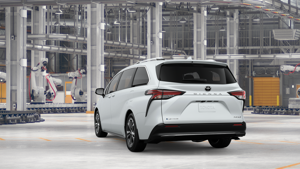 New 2026 Wind Chill Pearl Toyota Platinum image 7