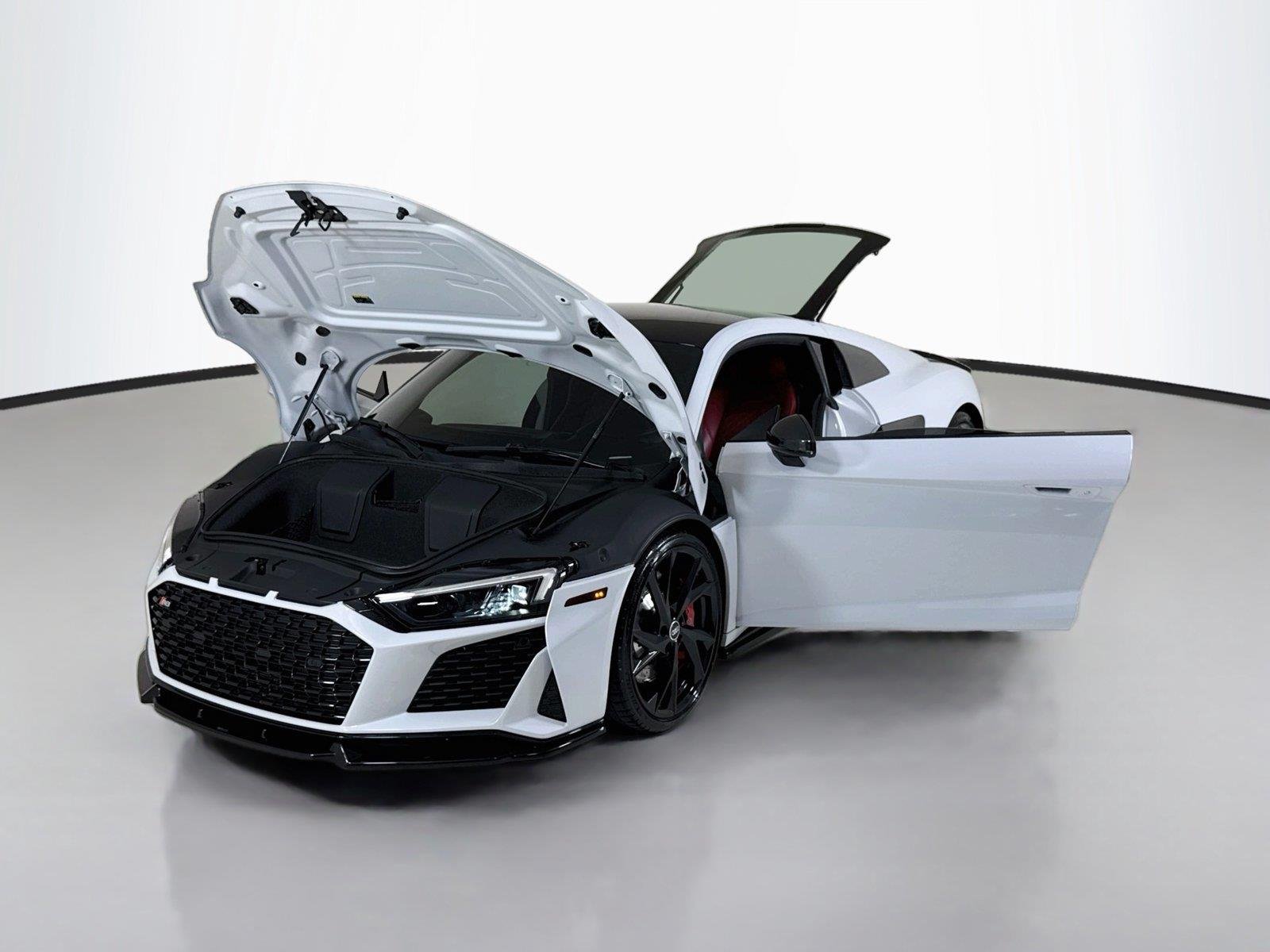 Used 2021 Suzuka Gray Metallic Audi 5.2 V10 | Carbon Ext Pkg | Diamond Stitched Int | Premium Pkg image 39