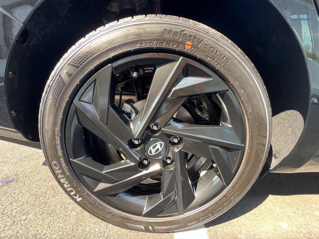 New 2026 Black Hyundai SEL Sport Plus image 8