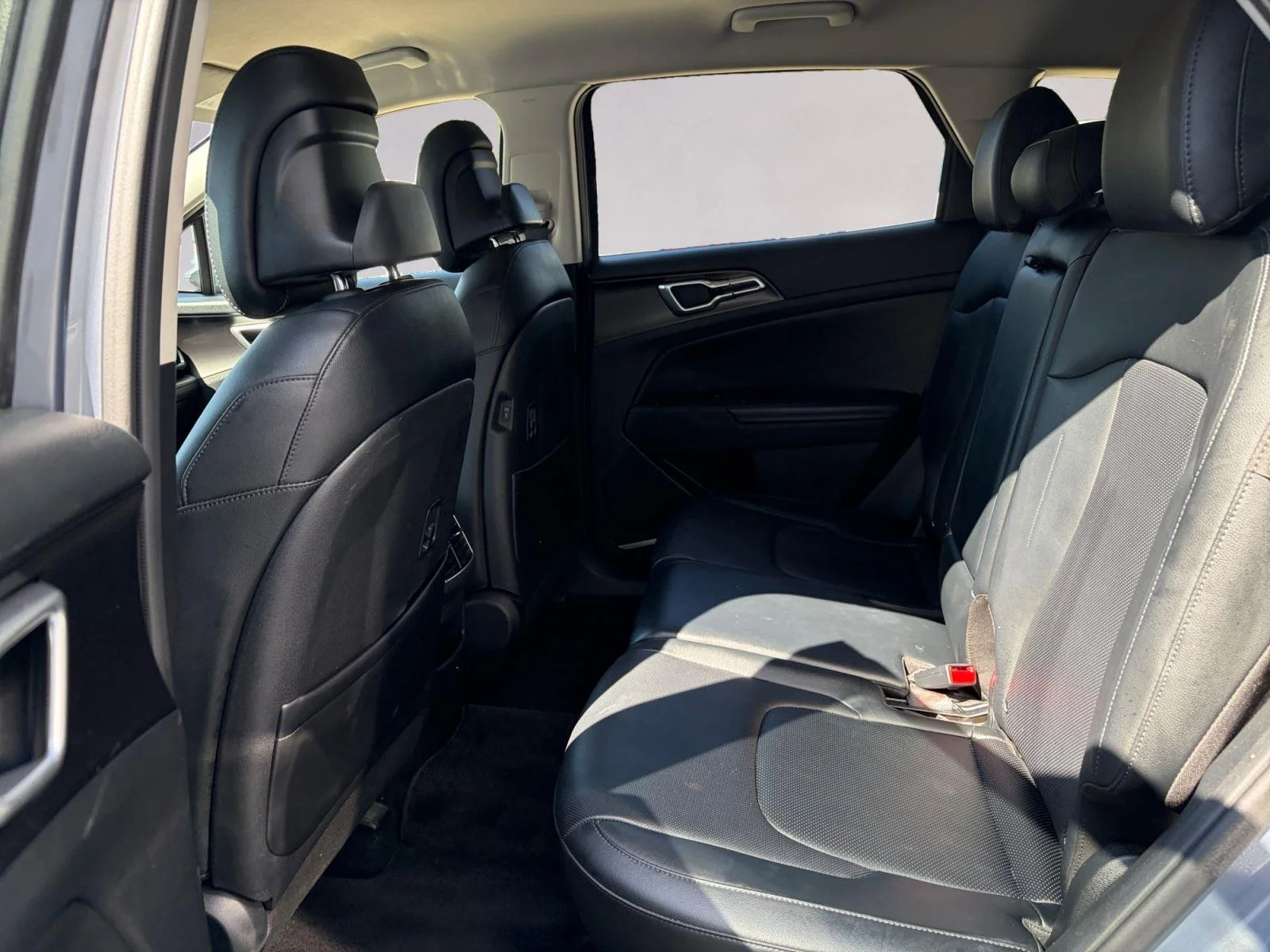 Used 2024 Everlasting Silver Kia EX image 13