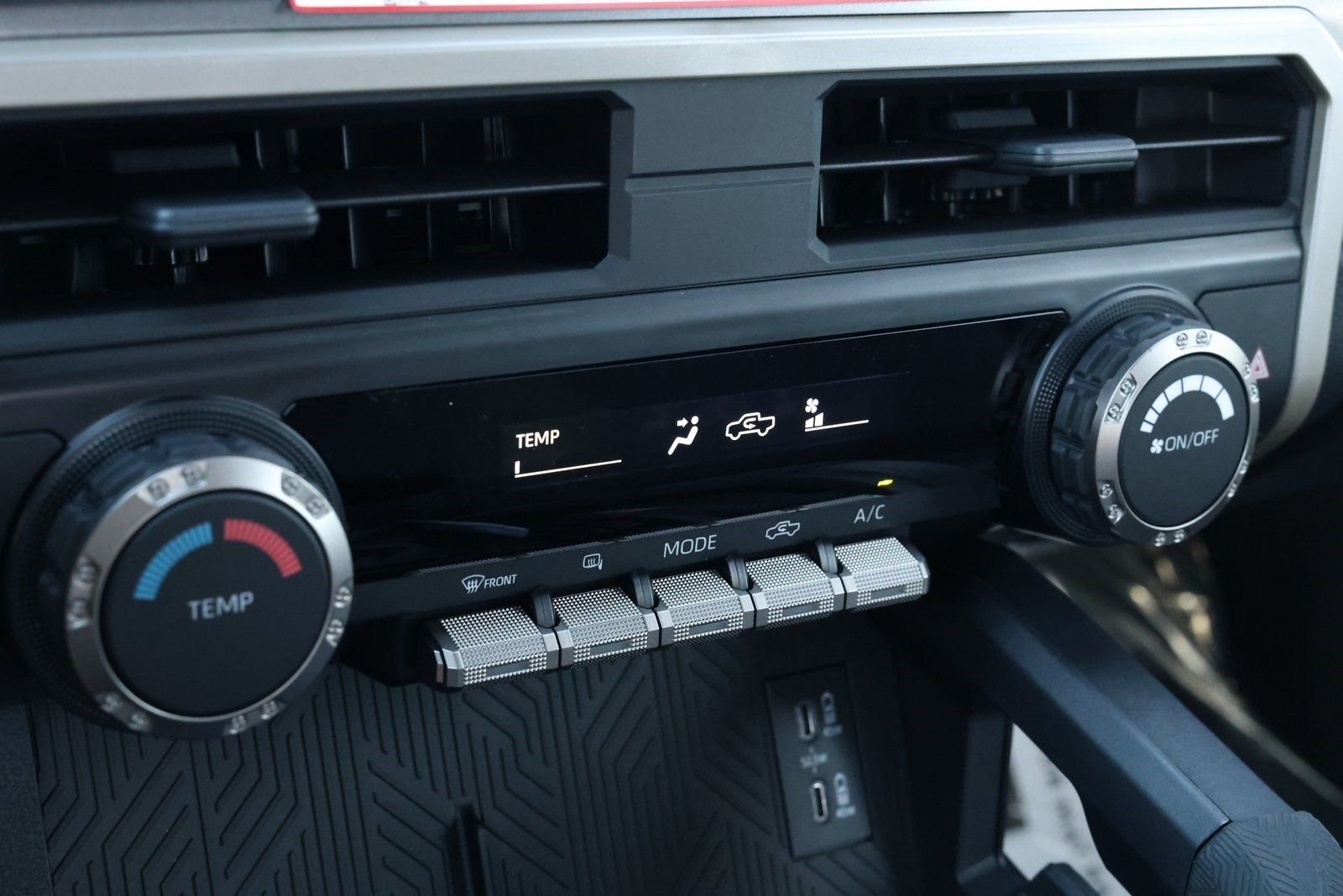 2025 Toyota Tacoma SR5 - Photo 21