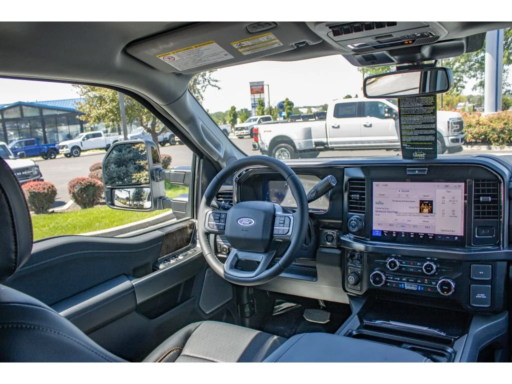 New 2026 Oxford White Ford LARIAT image 27