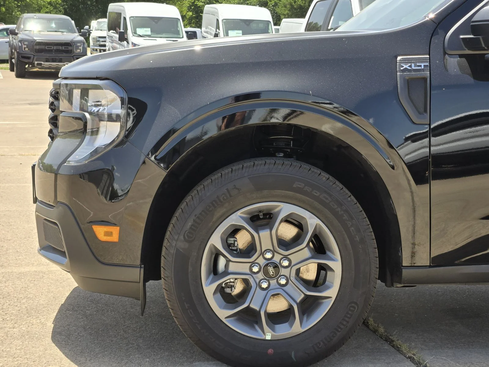 New 2026 Shadow Black Ford XLT image 6
