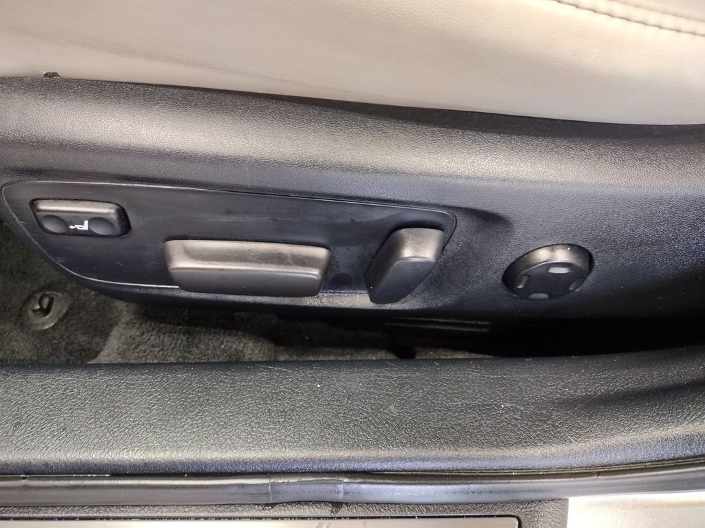 Used 2018 Silver Toyota Limited image 23