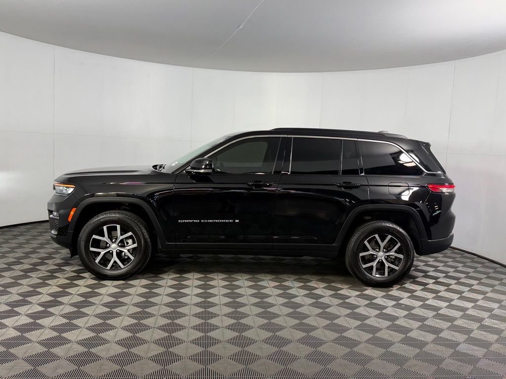 Certified Used 2024 Black Jeep Limited image 9