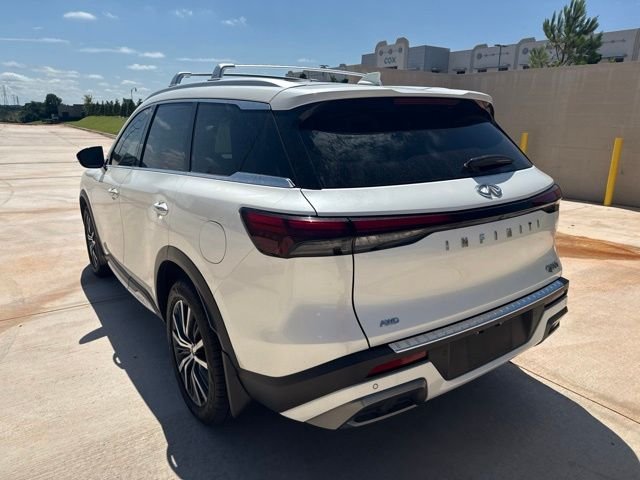 Used 2023 White INFINITI Sensory image 6