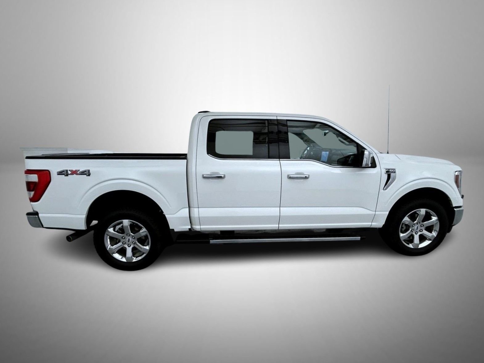 Used 2021 White Ford Lariat image 4