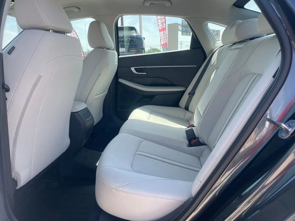 Used 2024 Gray Hyundai SEL image 24