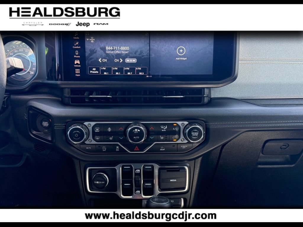 2024 Jeep Wrangler 4-Door Sahara - Photo 20