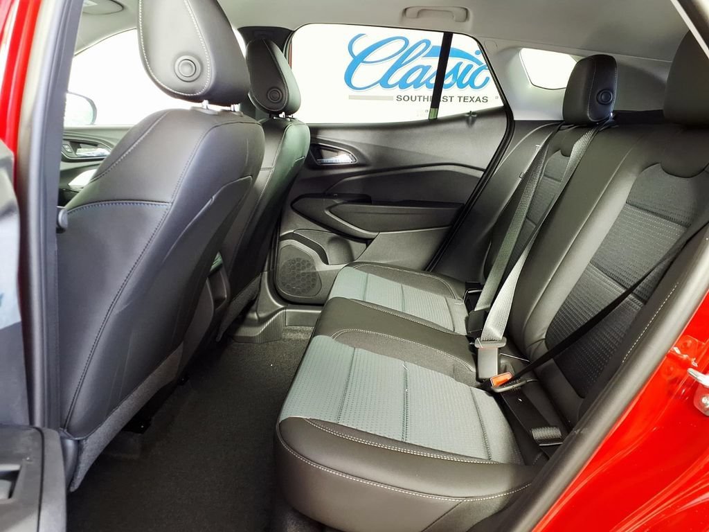2026 Chevrolet Trax LT - Photo 8