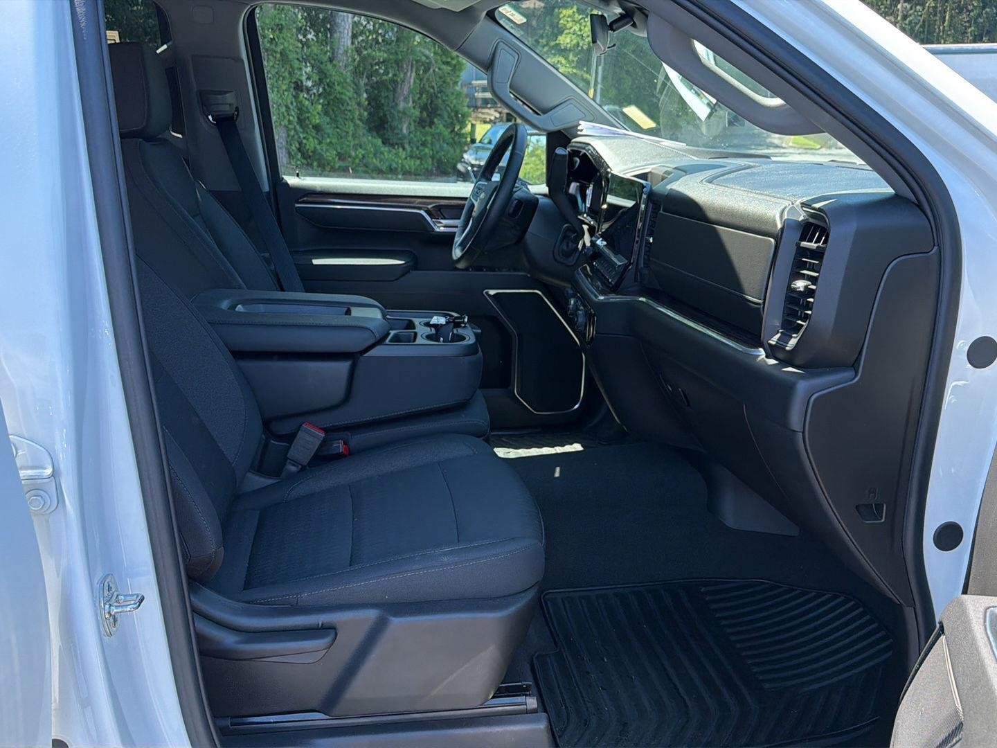 Used 2025 Summit White Chevrolet LT image 13