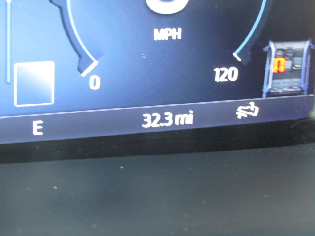 2025 Ford F-150 Lightning Flash - Photo 25