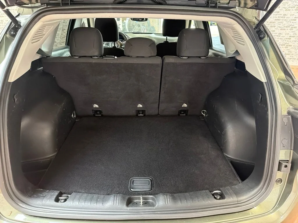 Used 2018 Olive Green Pearlcoat Jeep Sport image 13