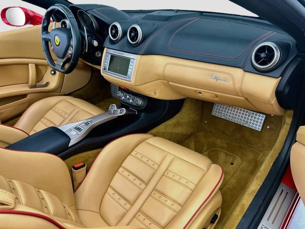 Used 2014 Rosso Corsa Ferrari Base image 23
