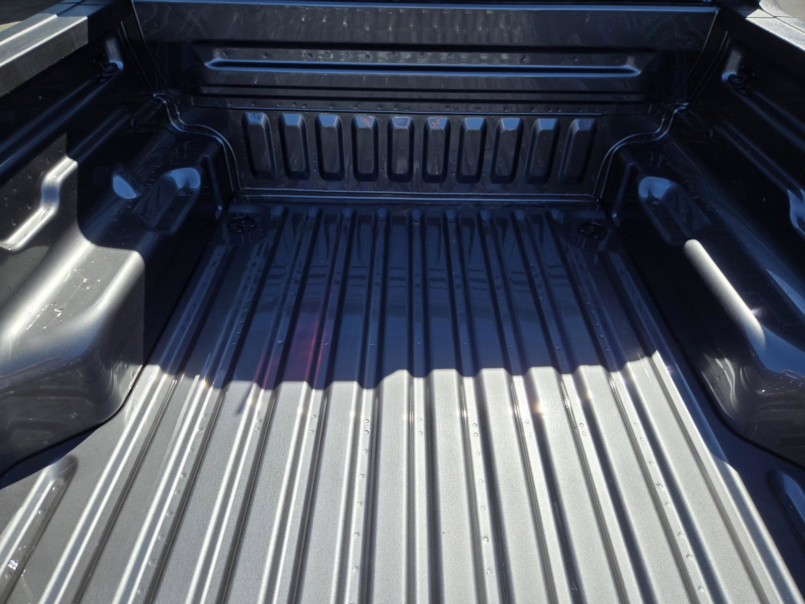 New 2026 Carbonized Gray Metallic Ford XLT image 15