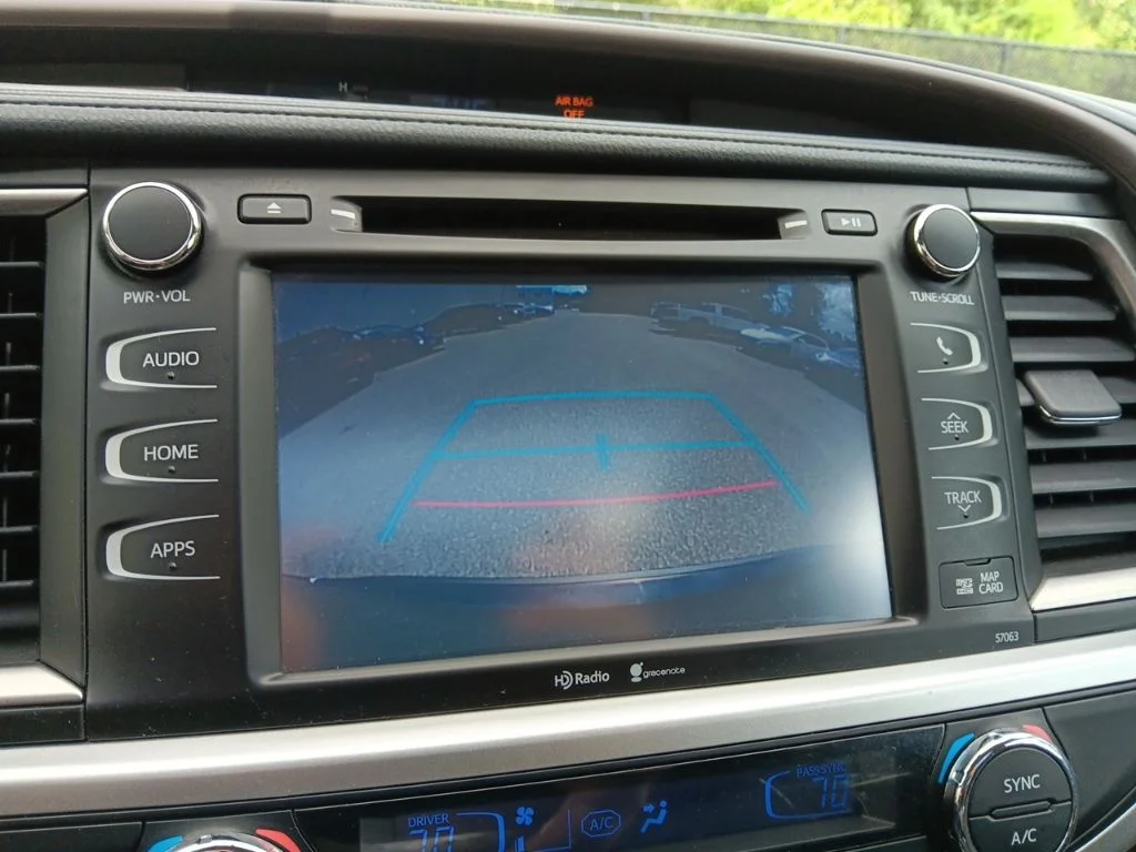 Used 2015 Attitude Black Metallic Toyota XLE V6 image 37