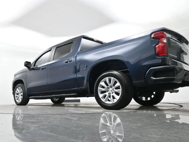 Used 2020 NORTHSKY BLUE METALLIC Chevrolet Custom image 23