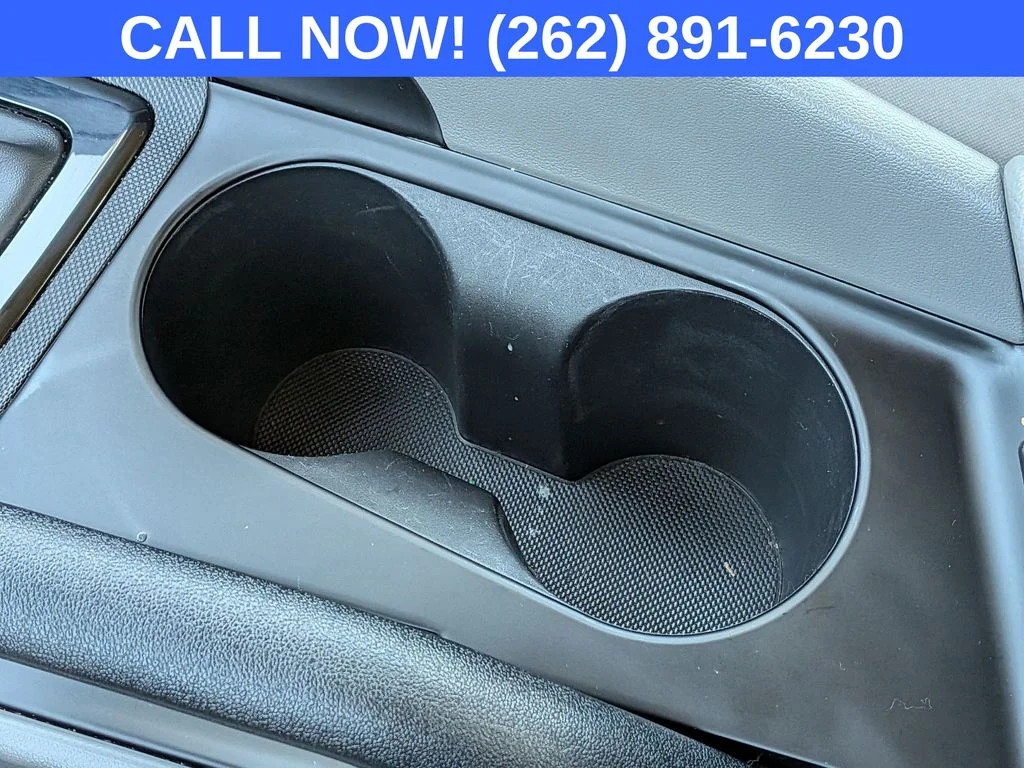 Used 2025 Black Hyundai SEL Sport image 22