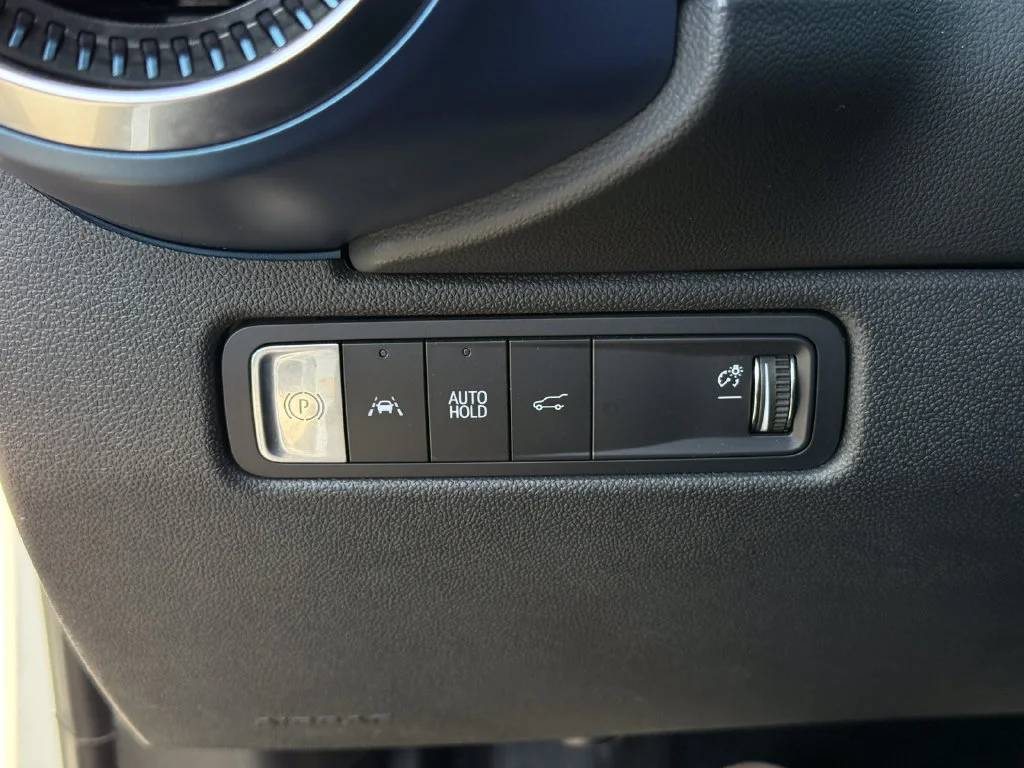 Used 2024 Summit White Chevrolet 2LT image 8