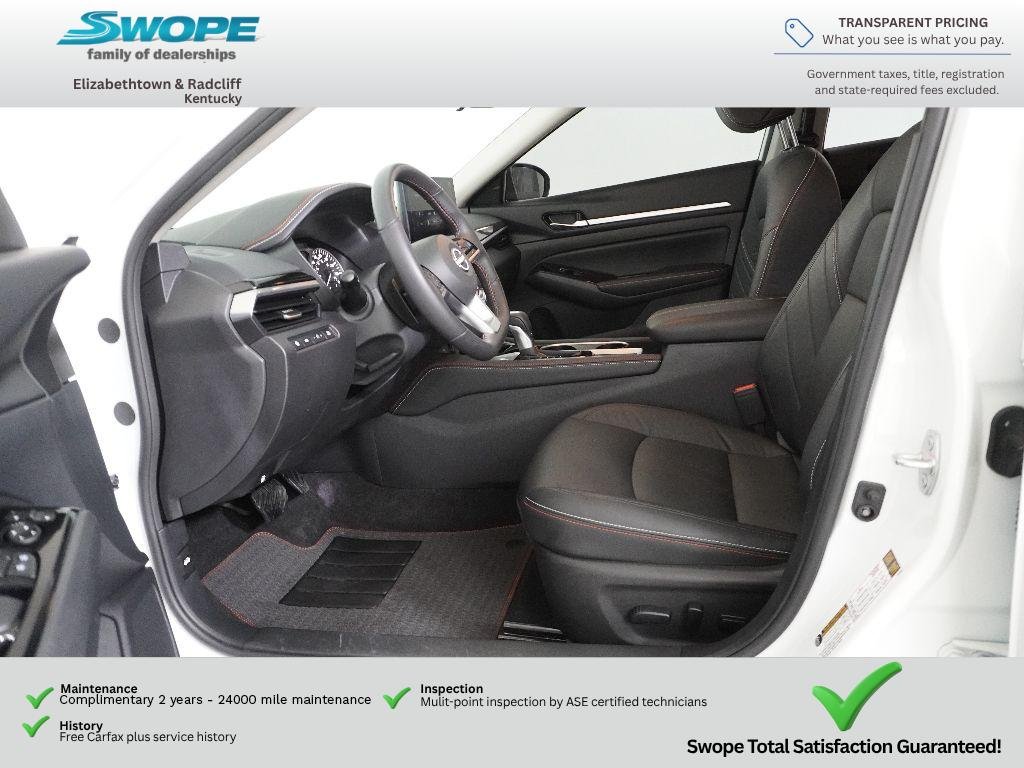 Used 2024 Pearl White Tricoat Nissan 2.0 SR image 13