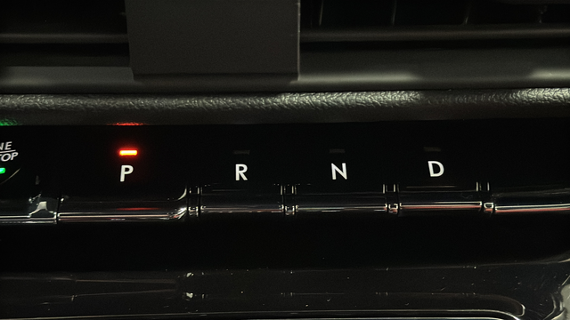 Used 2025 Infinite Black Metallic Clearcoat Lincoln Grand Touring image 19
