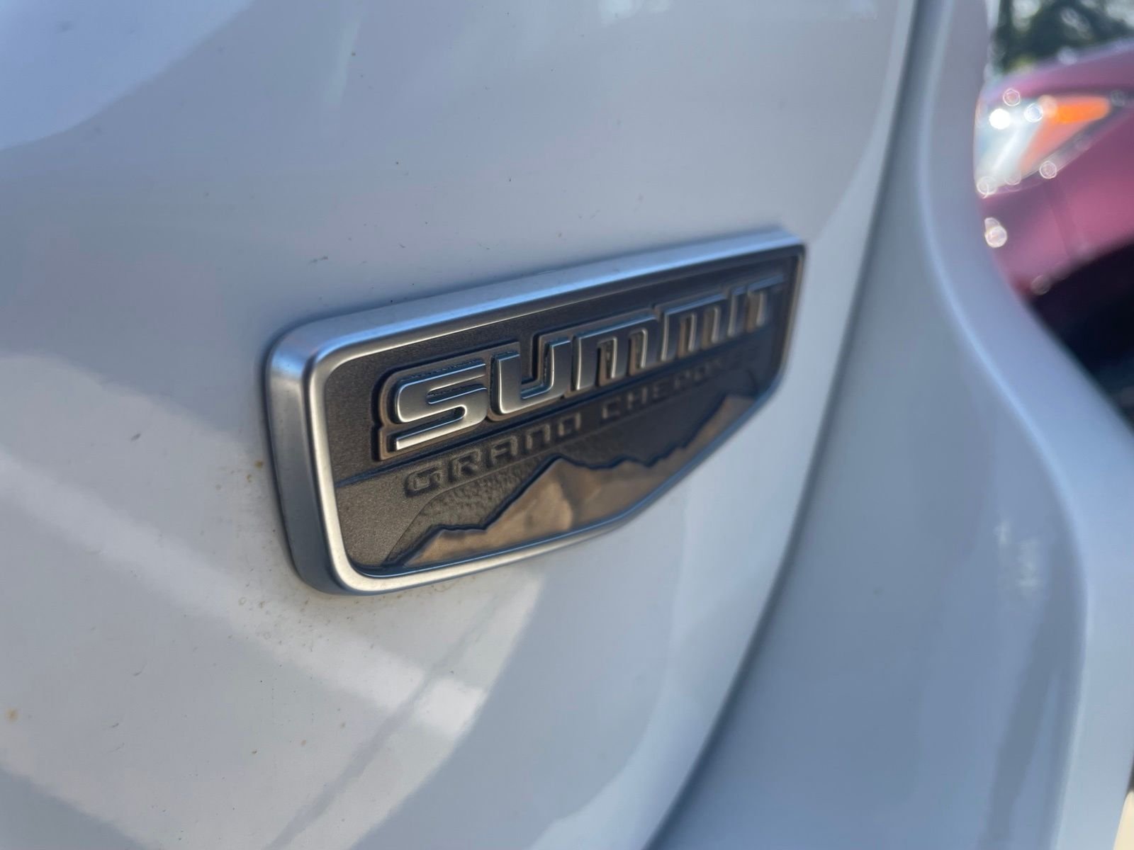 Used 2020 White Jeep Summit image 6
