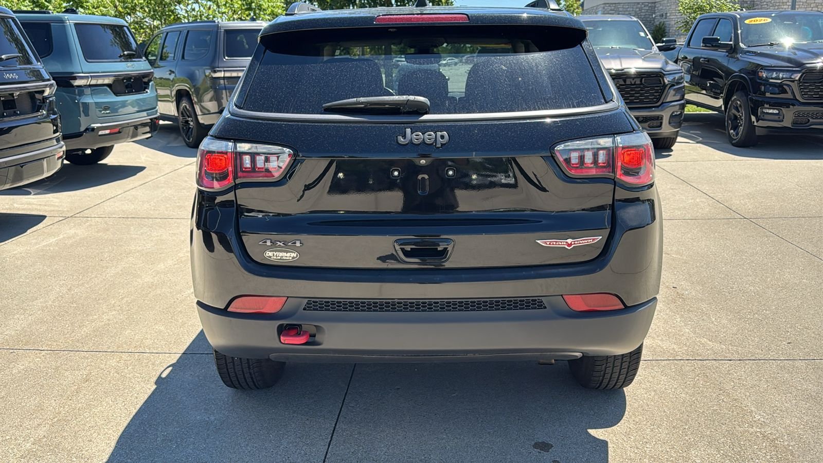 Used 2020 Black Jeep Trailhawk image 14