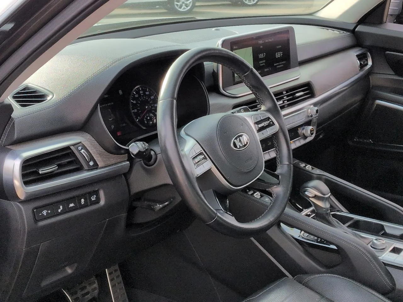 Used 2021 Gravity Gray Kia SX image 10